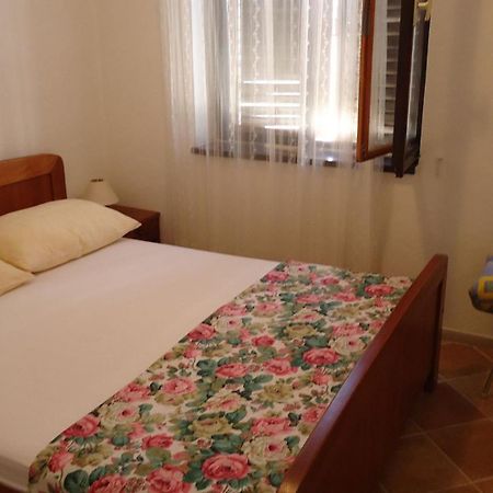 Apartment Pava Stomorska Esterno foto