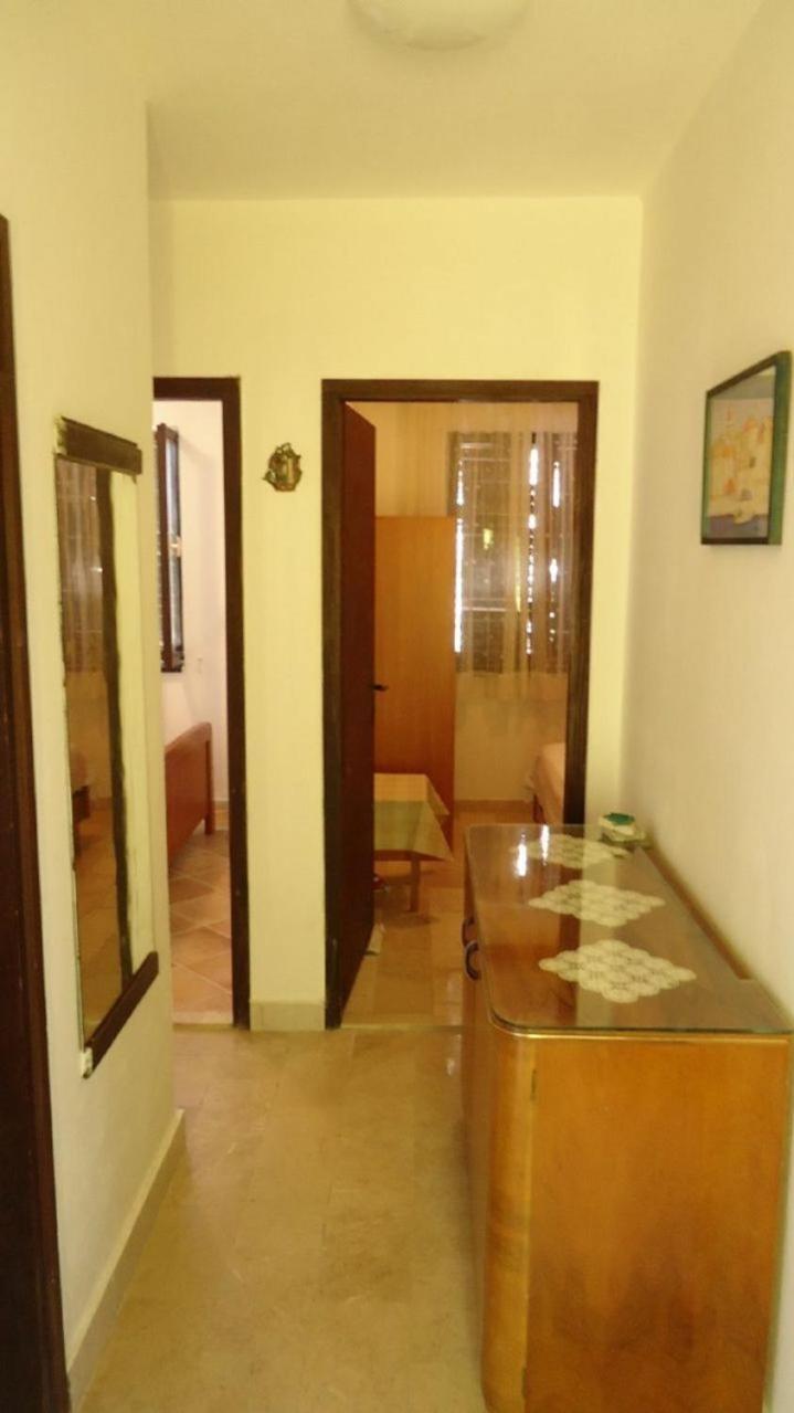 Apartment Pava Stomorska Esterno foto